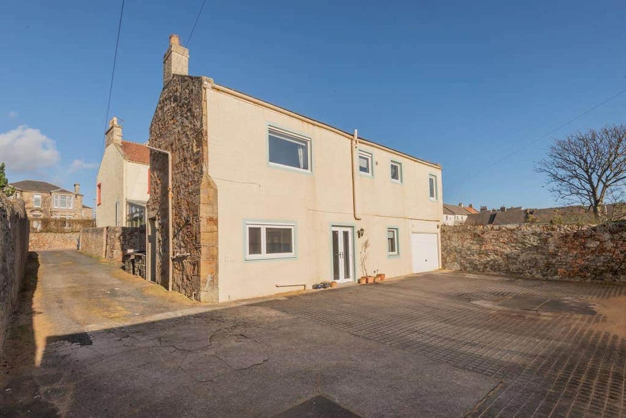 Stonesthrow - Elie Villa Exterior photo